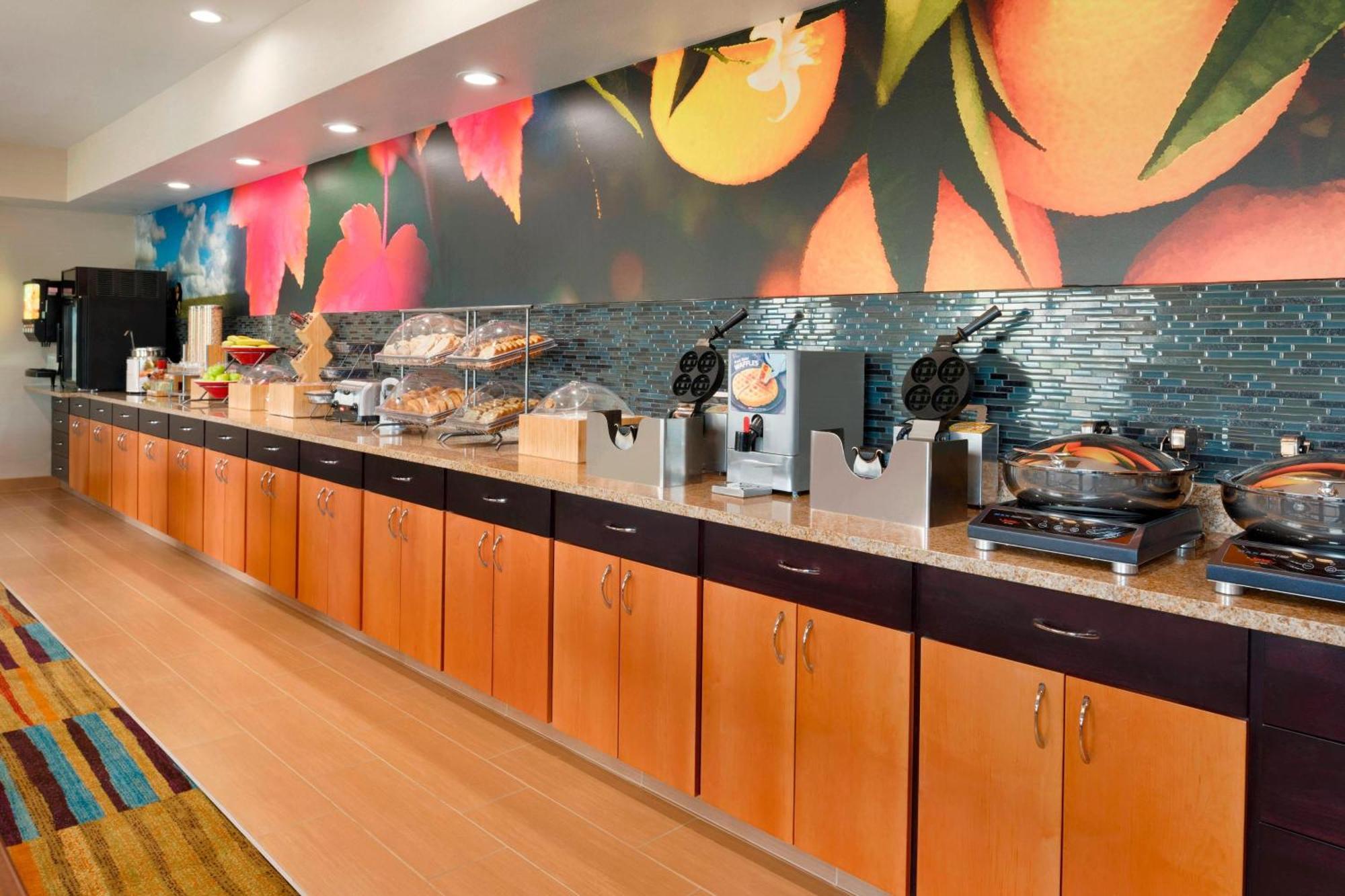 Fairfield Inn & Suites Hartford Манчестер Екстер'єр фото