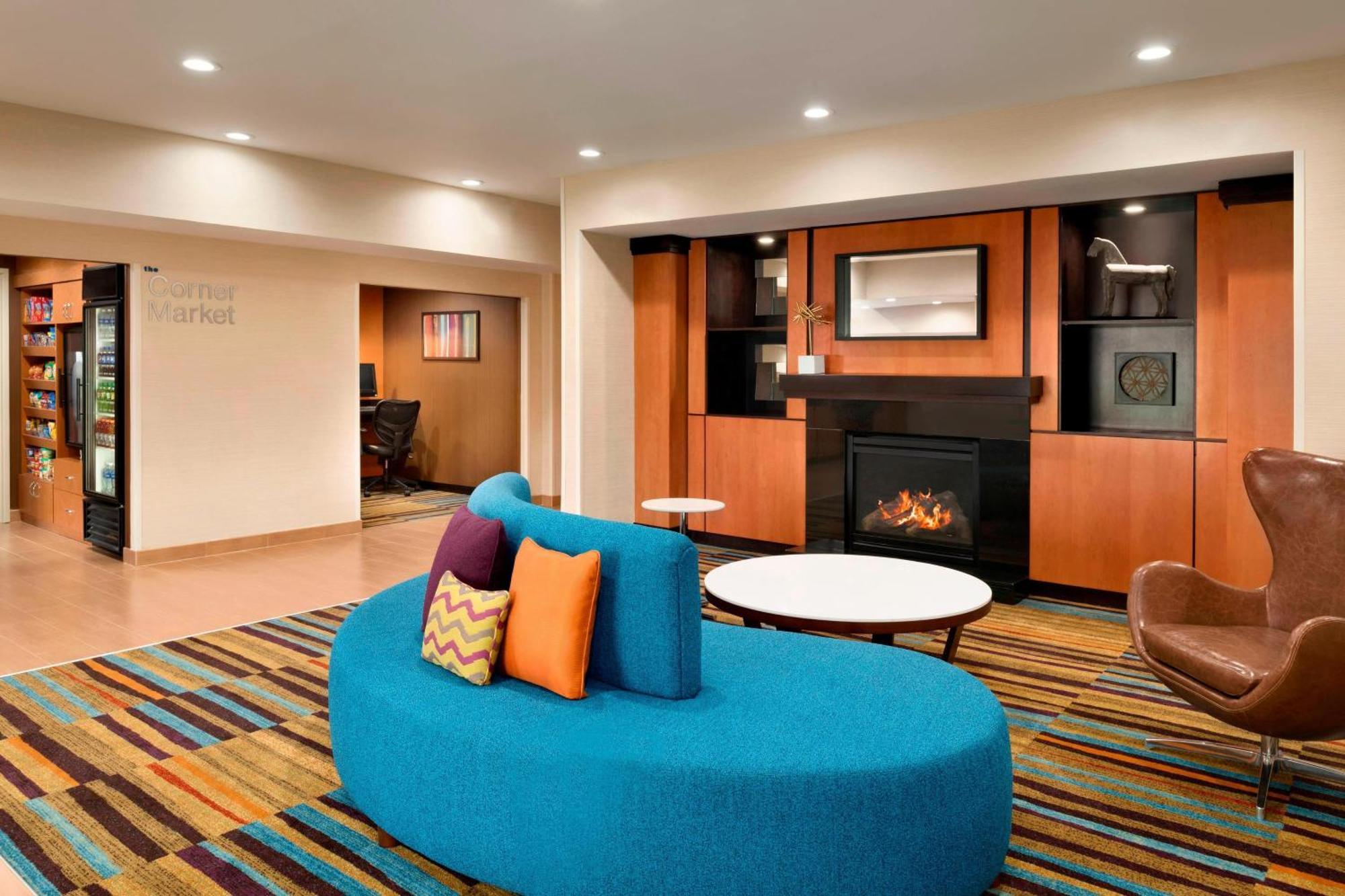 Fairfield Inn & Suites Hartford Манчестер Екстер'єр фото