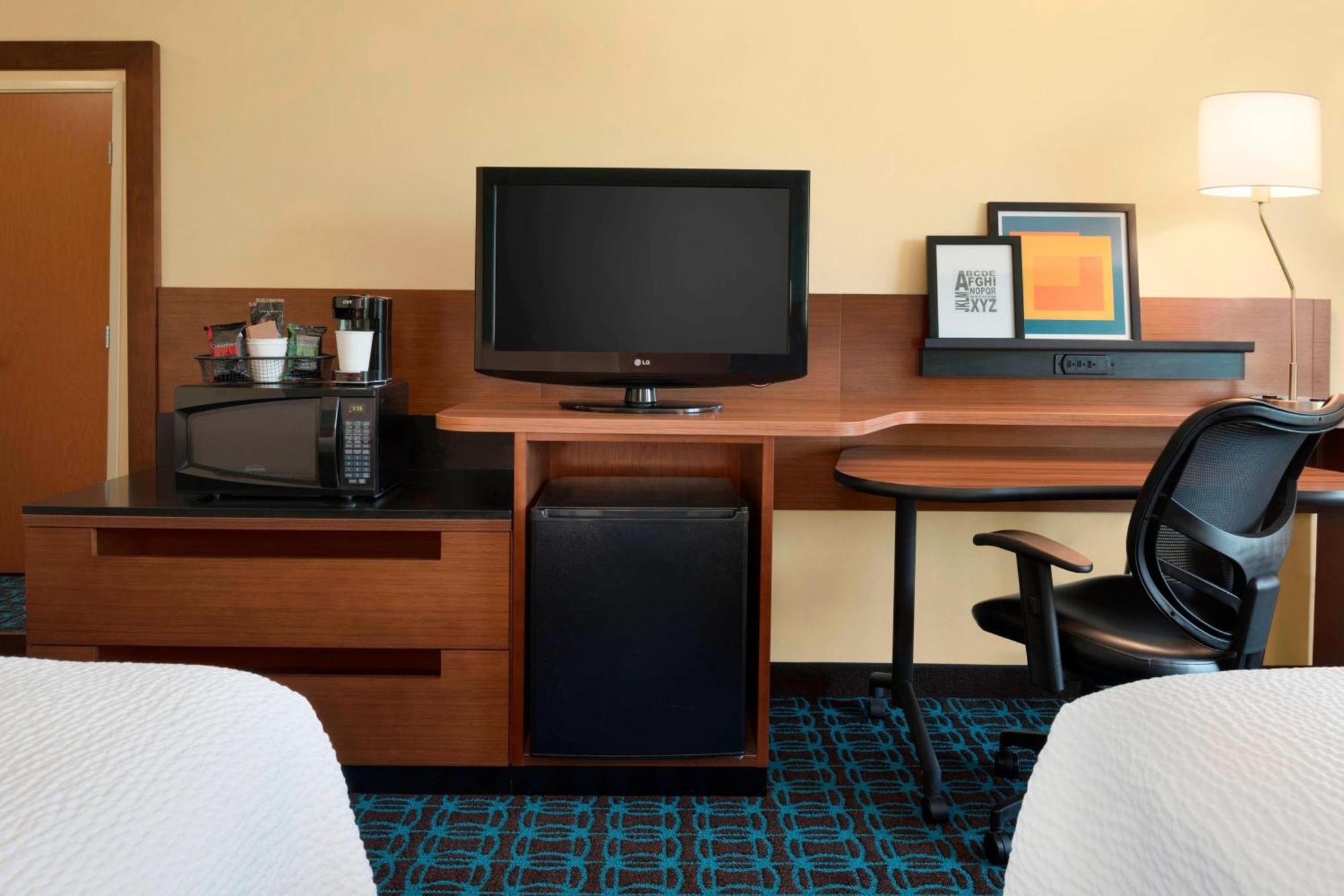 Fairfield Inn & Suites Hartford Манчестер Екстер'єр фото