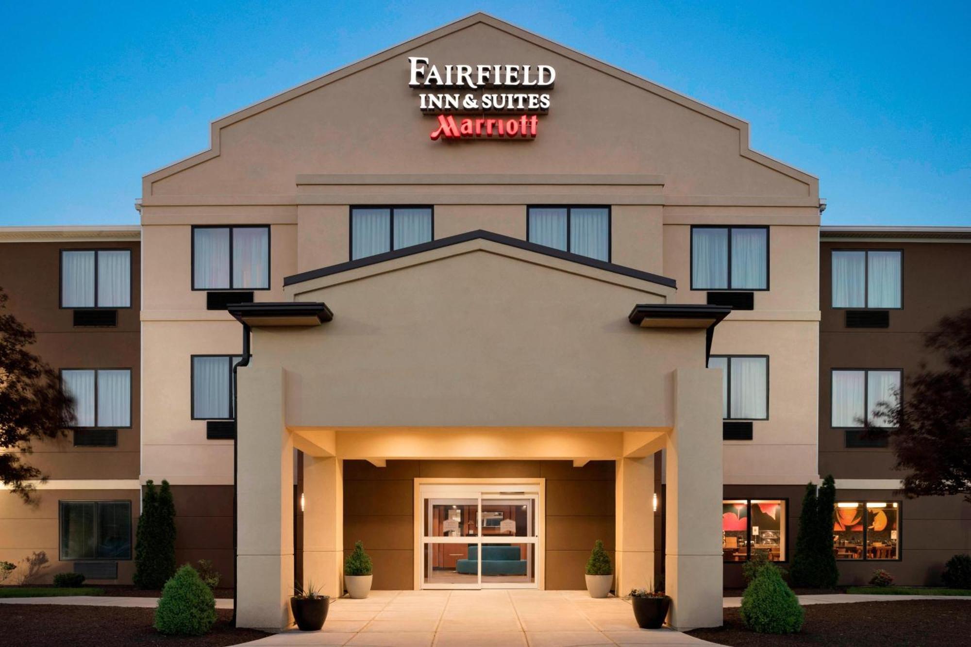 Fairfield Inn & Suites Hartford Манчестер Екстер'єр фото