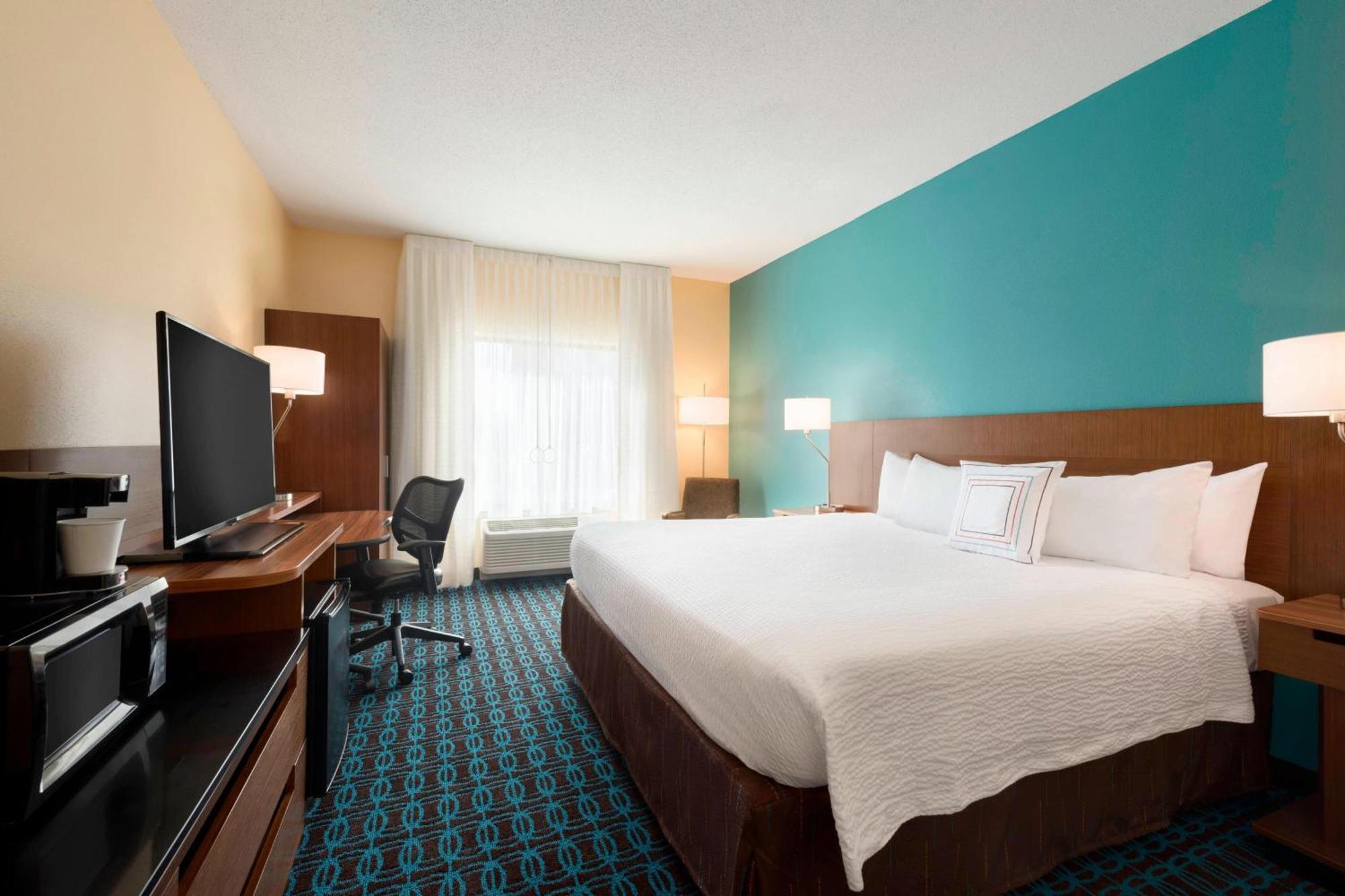 Fairfield Inn & Suites Hartford Манчестер Екстер'єр фото