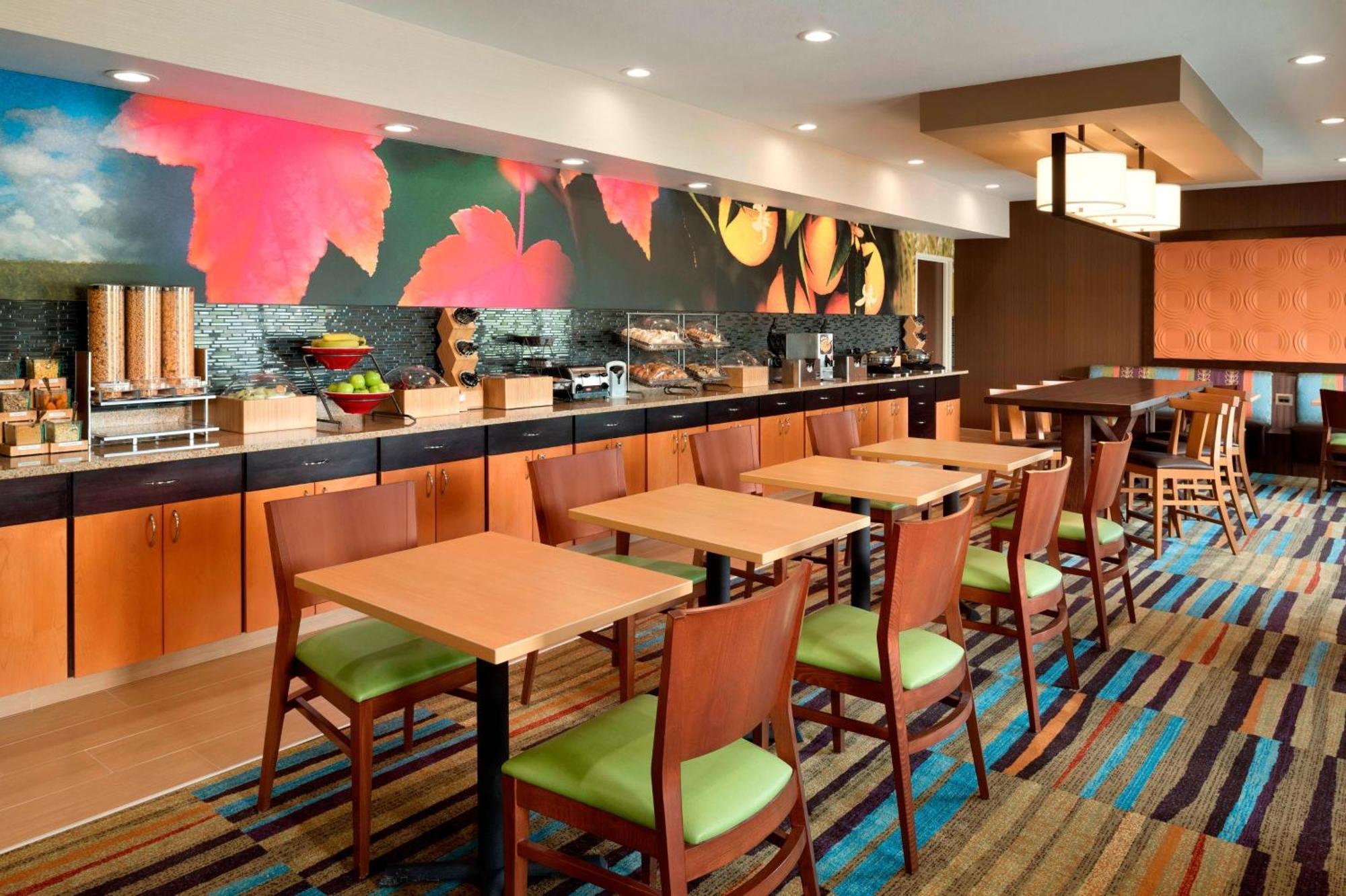 Fairfield Inn & Suites Hartford Манчестер Екстер'єр фото