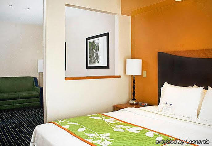 Fairfield Inn & Suites Hartford Манчестер Екстер'єр фото